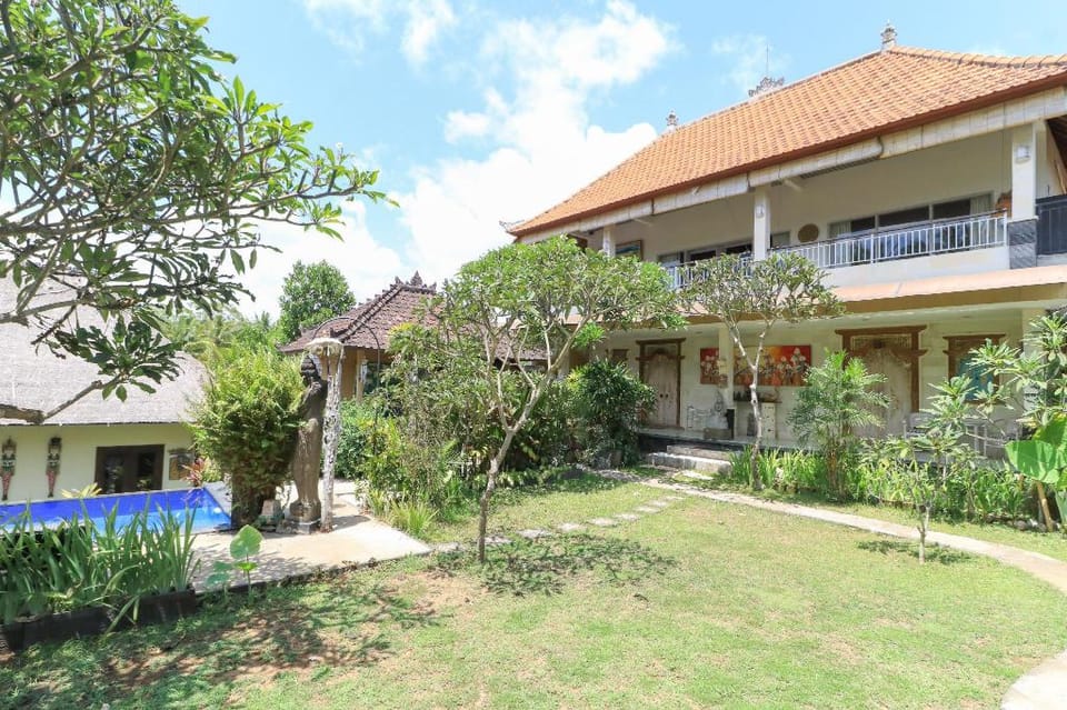 Ubud Chez Nyoman Hotel in Sukawati