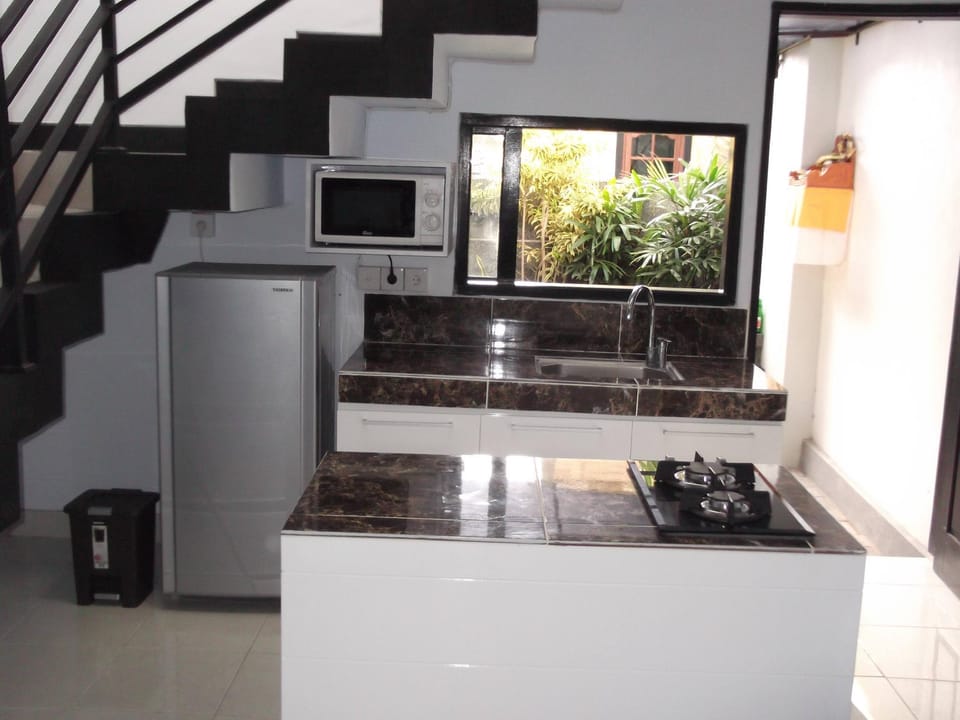 PURNAMA VILLA LEGIAN.   Villa in Kuta