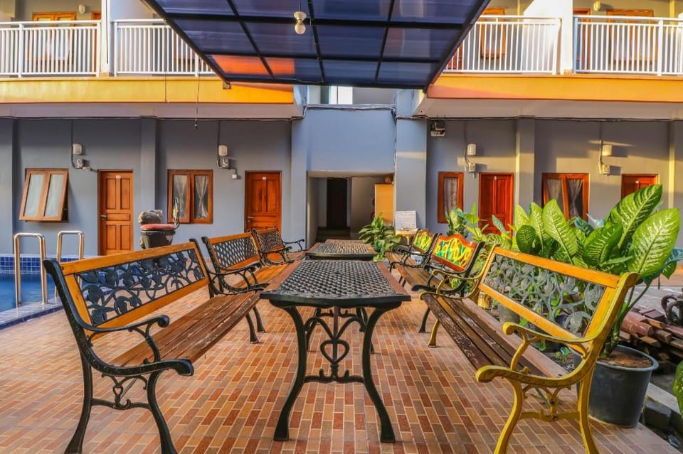 OYO 1670 Likko Inn Hotel in Denpasar