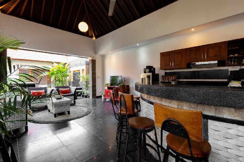 Villa Lapiz Lazuli 5 Seminyak Kuta 3BR With Pool Villa in Kuta