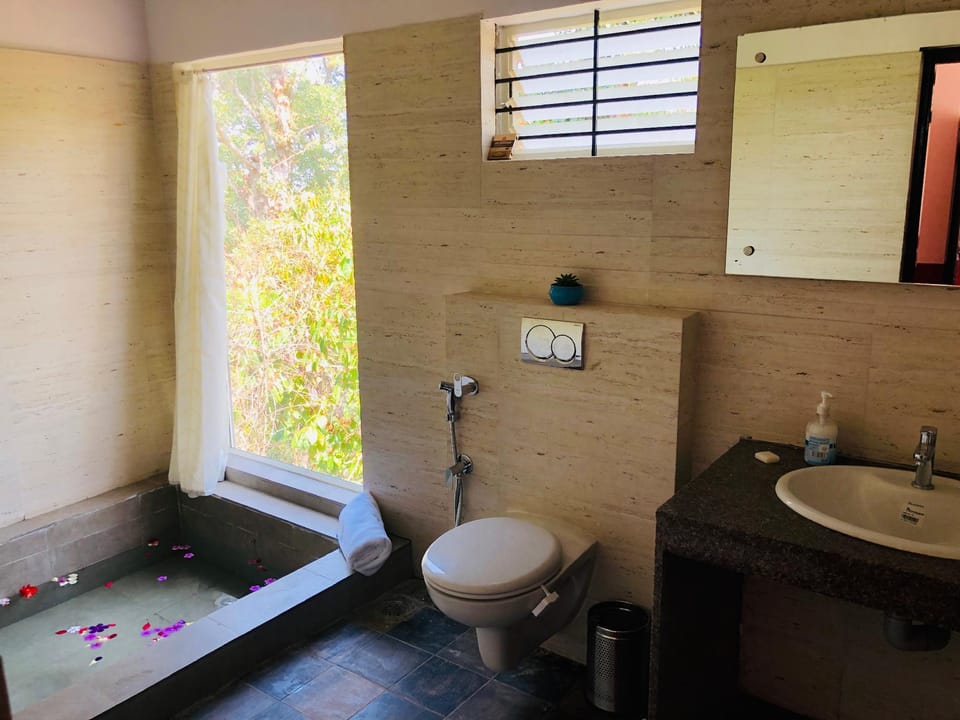 Entire place with a 360' magnificent view Vacation rental in Karnataka