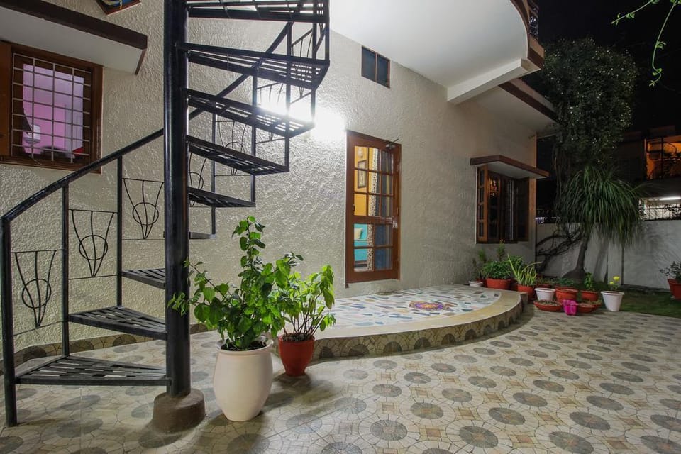 COMFORTABLE & ELEGANT STAY Apartment in Dehradun