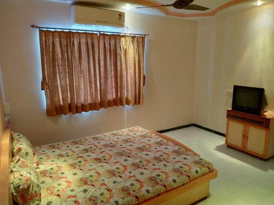 Good villa home services Vacation rental in Gujarat