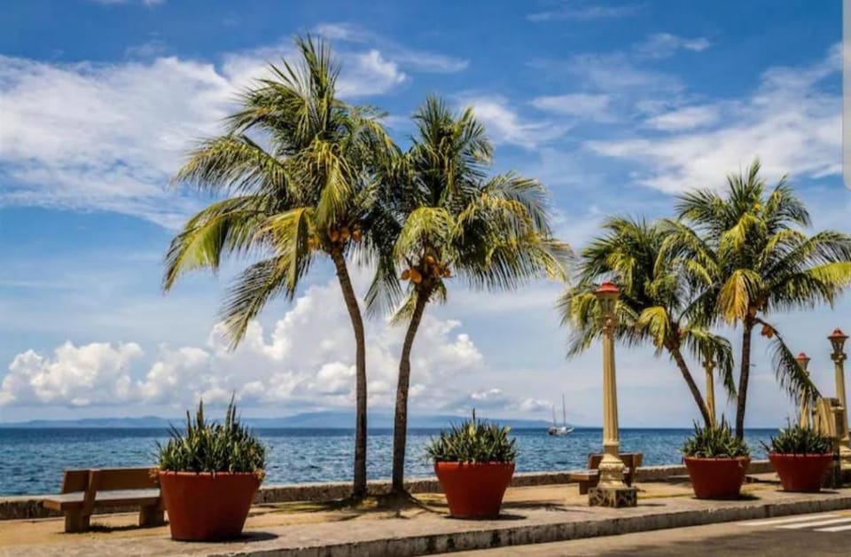 Warm Time Cabin (Two Bed Room Condo Unit) Apartment in Dumaguete