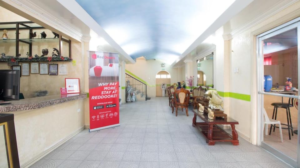 RedDoorz @ Solemar Pansol Calamba Hotel in Calamba