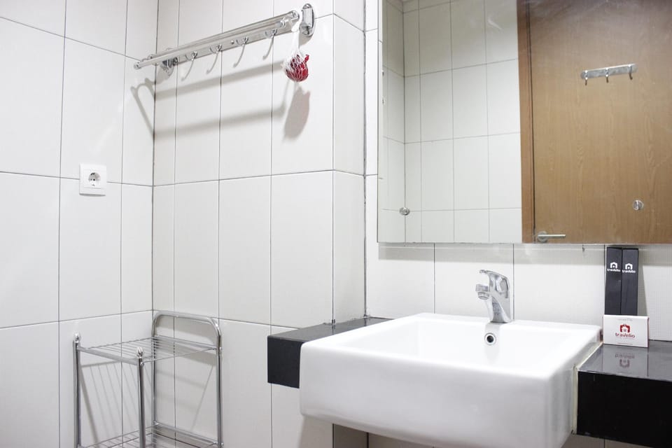 Stylish 1BR at Dago Suites Apartment By Travelio Apartment in Bandung
