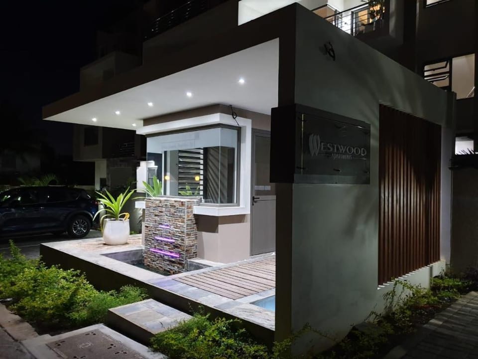 WESTWOOD APPARTMENT PENTHOUSE WITH PRIVATE ROOFTOP Apartment in Flic en Flac