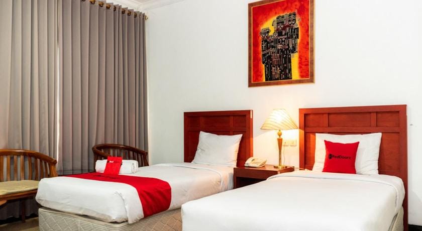 RedDoorz Plus Syariah near Java Supermall Semarang 2 Hotel in Indonesia
