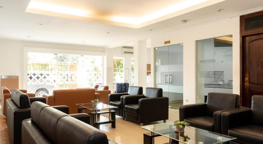 RedDoorz Plus Syariah near Java Supermall Semarang 2 Hotel in Indonesia