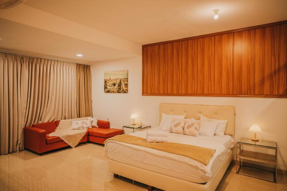 Min 2 nights, Free Pickup and Drop Villa in Riau Islands, Indonesia
