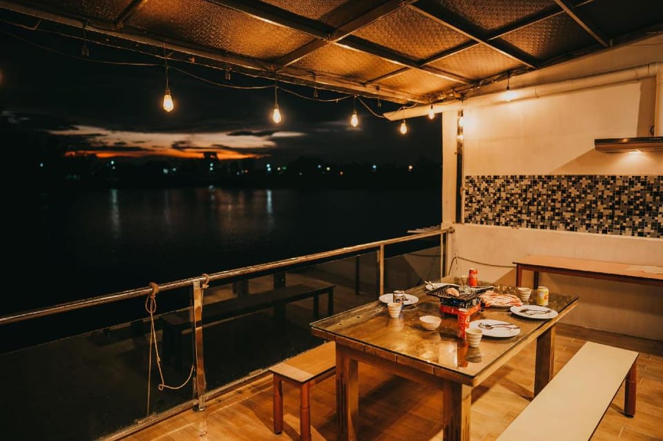 Min 2 nights, Free Pickup and Drop Villa in Riau Islands, Indonesia