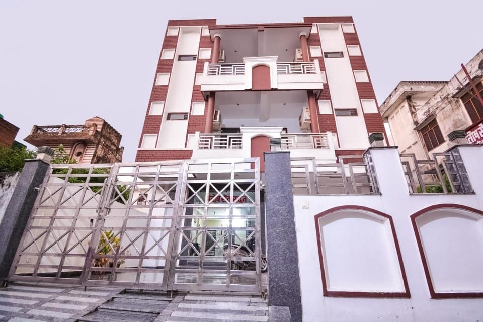 Hotel O Santosh Seva Sadan Hotel in Uttarakhand