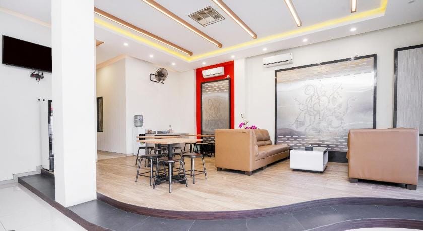 Pondok Indah Guesthouse Bed and Breakfast in Indonesia