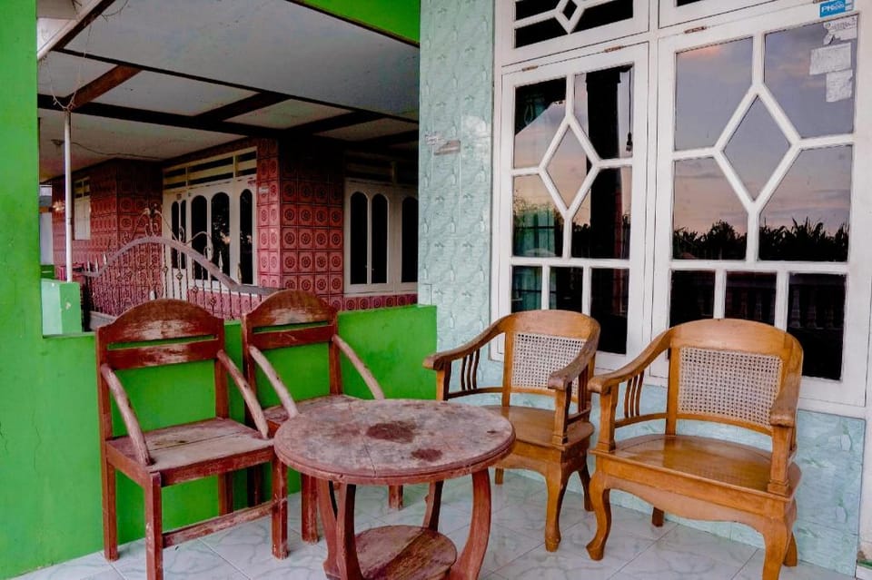 SPOT ON 1747 Griya Karisma Hotel in East Java