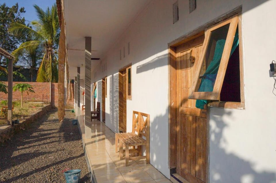 SPOT ON 1746 Putri Kuning Residence Hotel in East Java