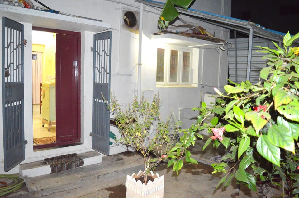 Emerald service apartment Srirnagam Apartment in Tamil Nadu