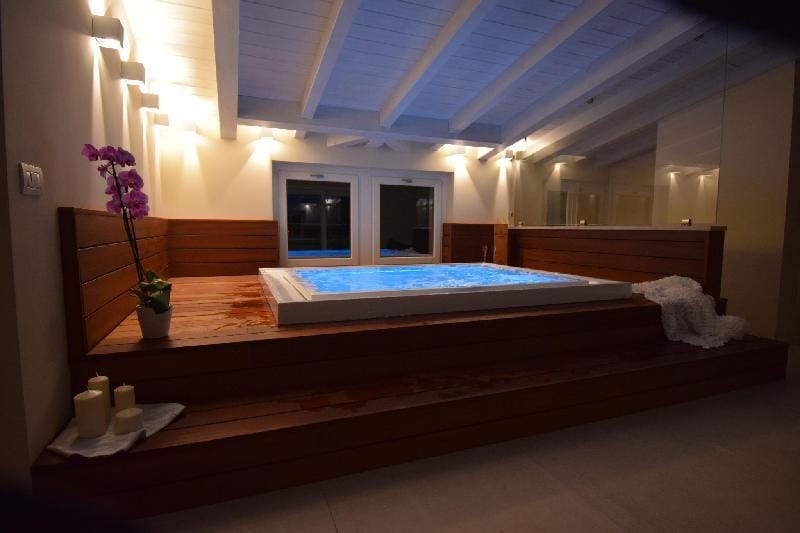 Villa Mimosa pool & beach BellagioWildFlowers Villa in Province of Lecco