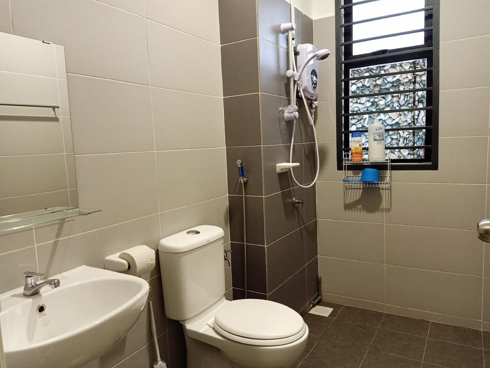 Desaru Homestay 4 Bedrooms 11px nr Waterpark/Beach Vacation rental in Johor
