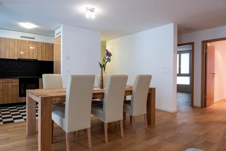 Family apartment near the train station Apartment in Montreux