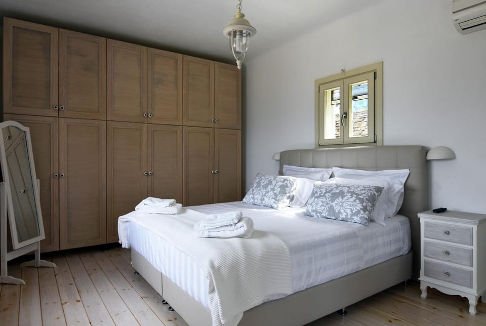 Elia beach house Vacation rental in Kea-Kythnos