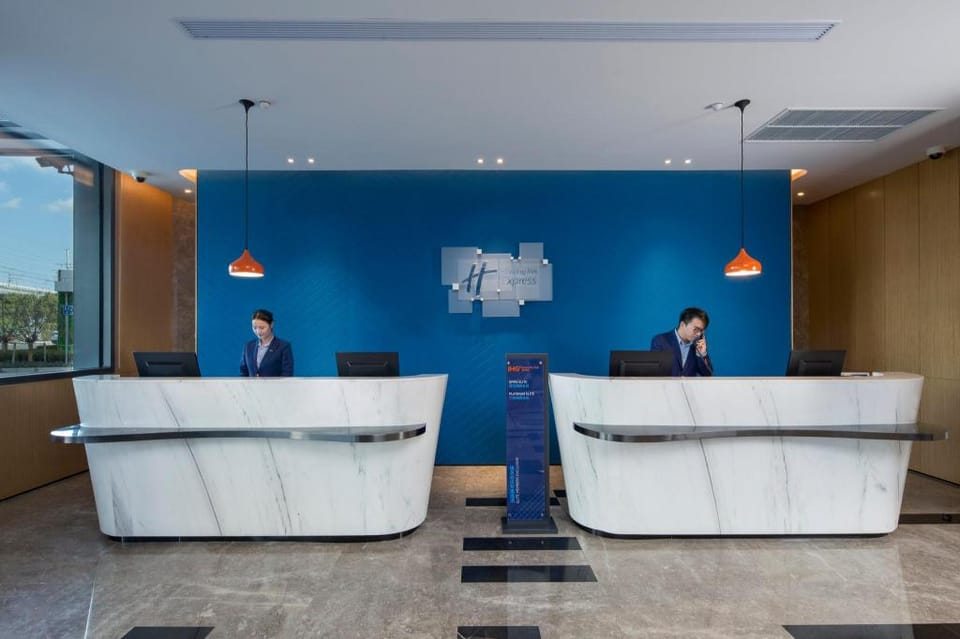 Holiday Inn Express Shanghai Kangqiao By IHG Hotel in Shanghai