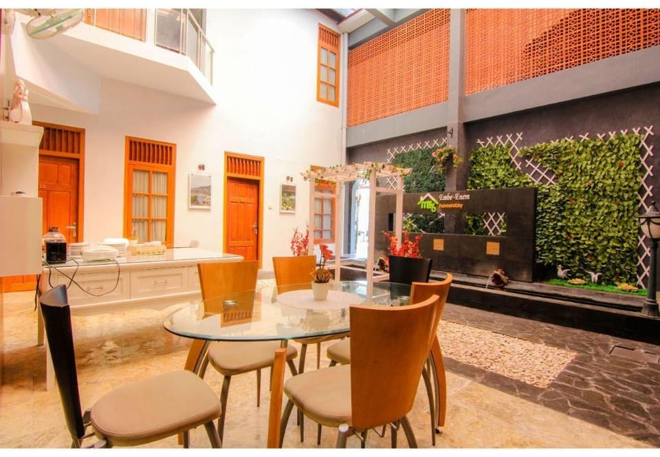 Embe Enem Homestay Vacation rental in Yogyakarta