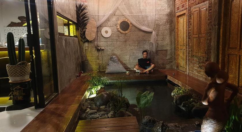 Happy House BnB Bromo backpacker Bed and Breakfast in East Java