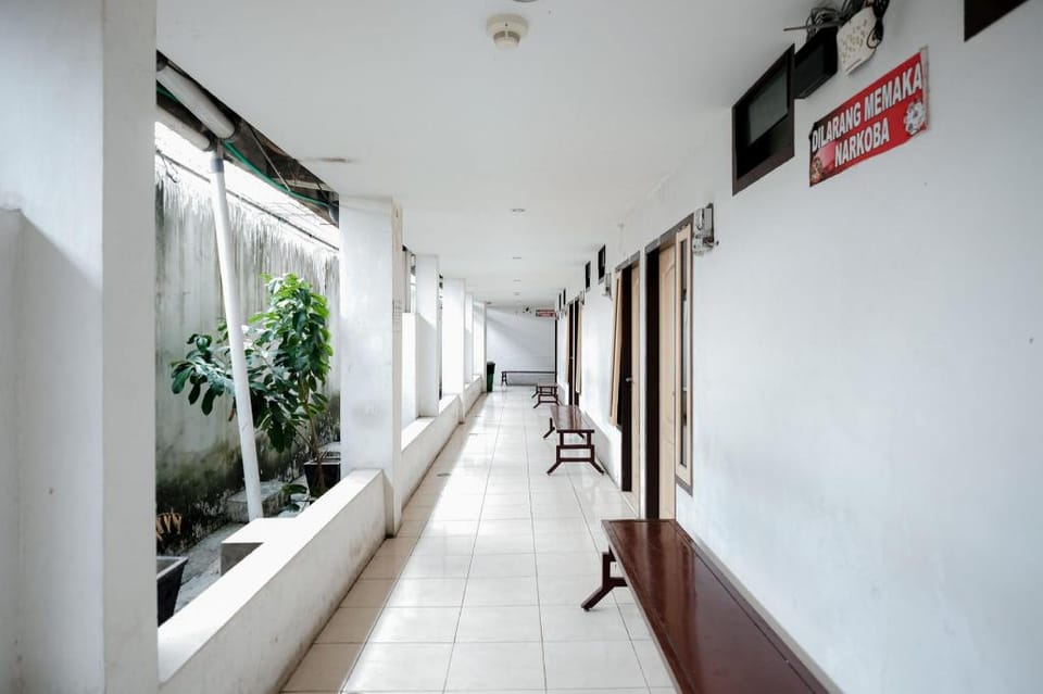 RedDoorz near Tugu Pers Jambi Bed and Breakfast in Indonesia