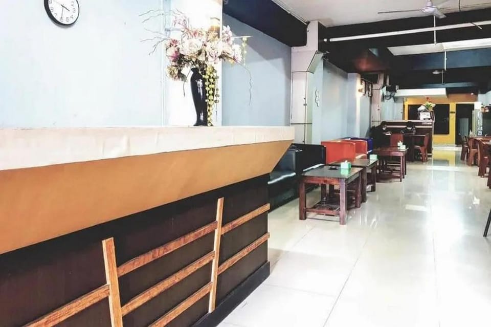 Lia Homestay Syariah Pettarani Makassar Mitra RedDoorz Bed and Breakfast in Indonesia