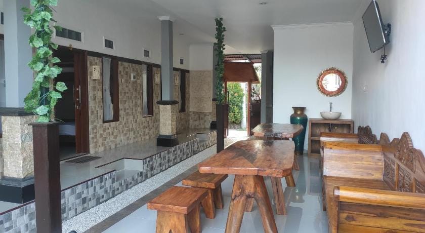 Gedhong Hostel Hostel in Nusapenida
