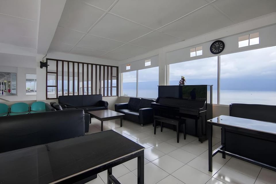Collection O Gapura Hotel Near Parapat Penatapan Danau Toba Hotel in Indonesia