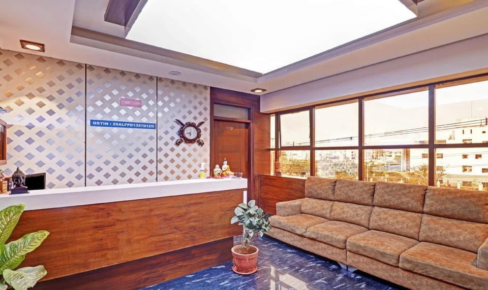 Treebo RJ Residency Hotel in Mysuru