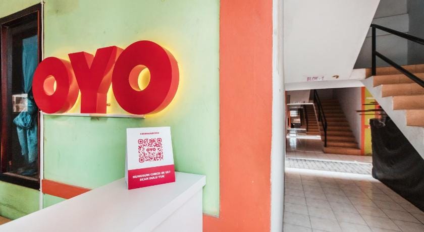 OYO Living 1756 Amira Guest House Hotel in West Java