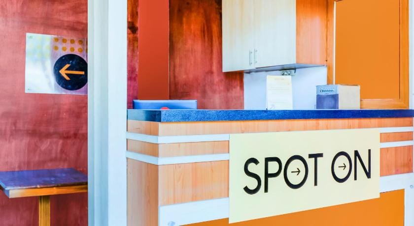SPOT ON 1759 Family Residence Hotel in East Java