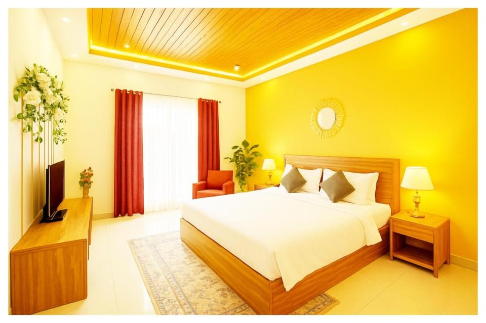 Goroomgo GP Mall Road Lake View Nainital Hotel in Uttarakhand