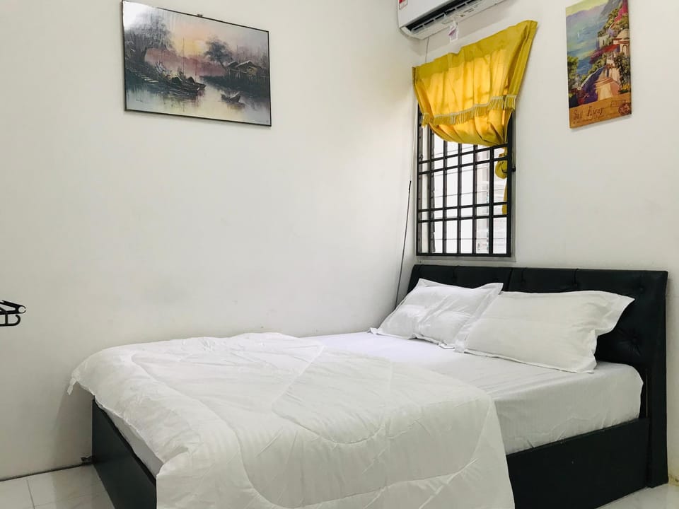 ALYN Home Batu Pahat I Wifi Coway Vacation rental in Johor
