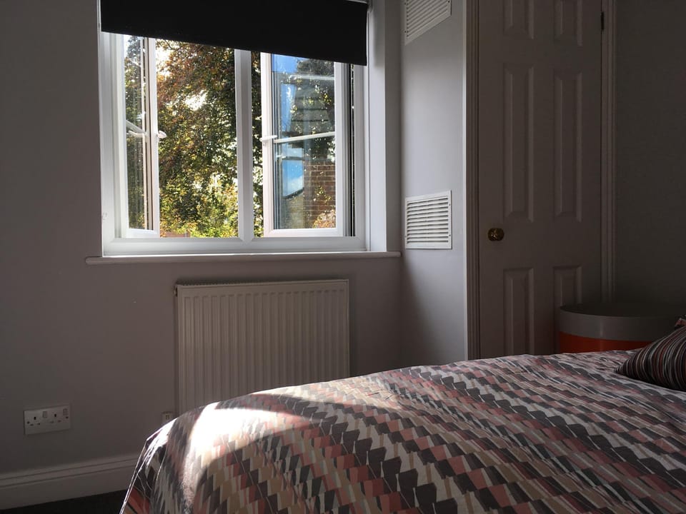 Modern detached house in city centre with parking Vacation rental in Southampton