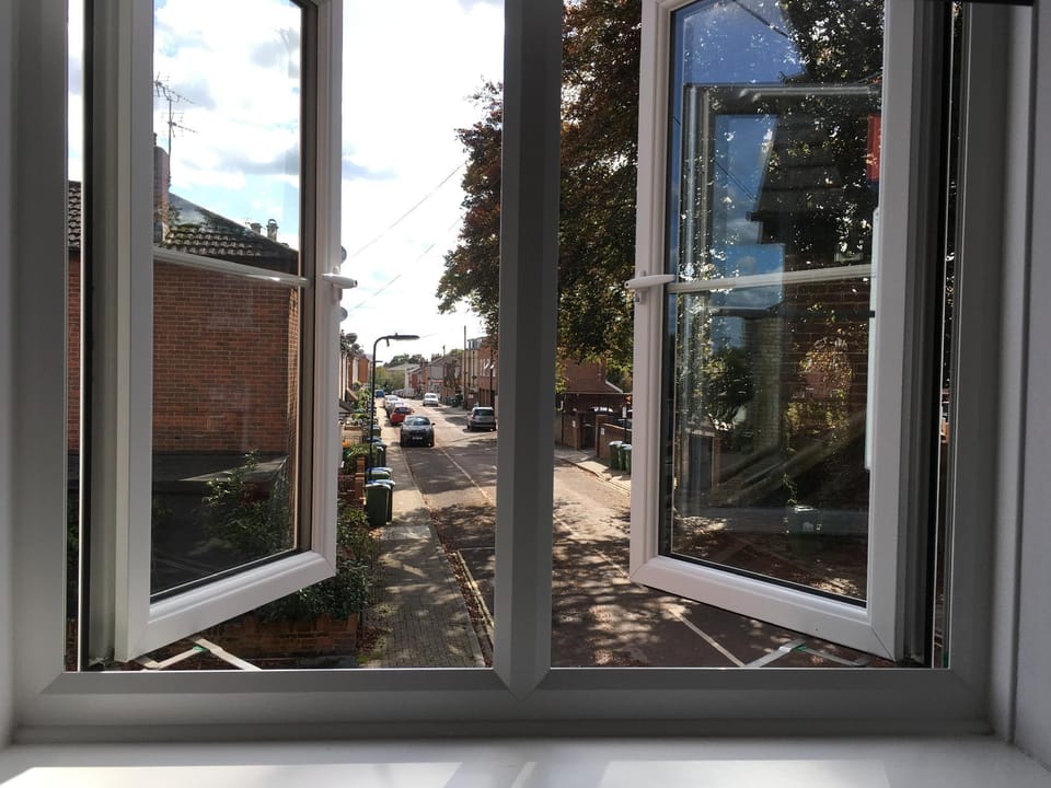 Modern detached house in city centre with parking Vacation rental in Southampton