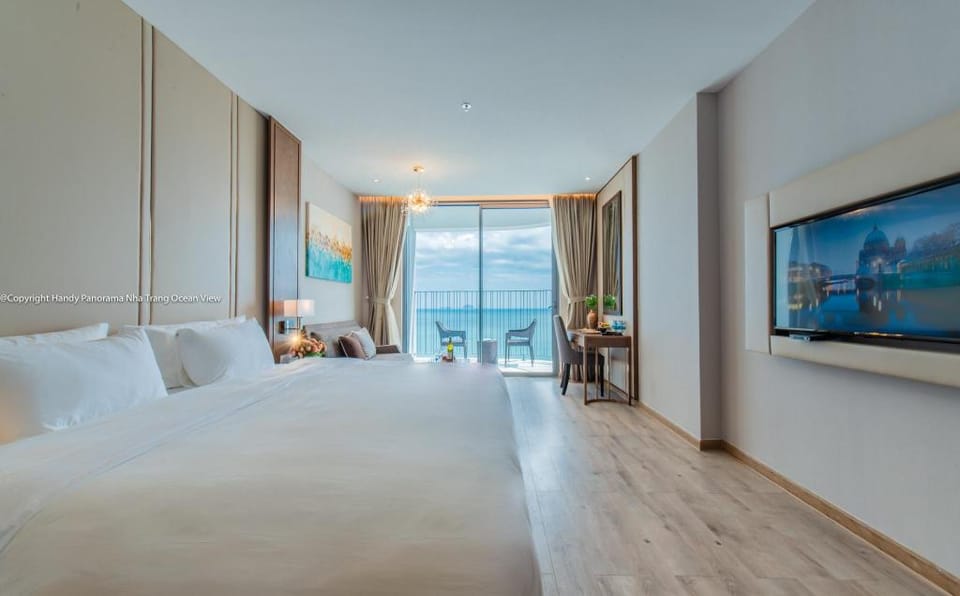 Sea view Family 2 adult 2 children Free Pool & Gym Apartment in Nha Trang