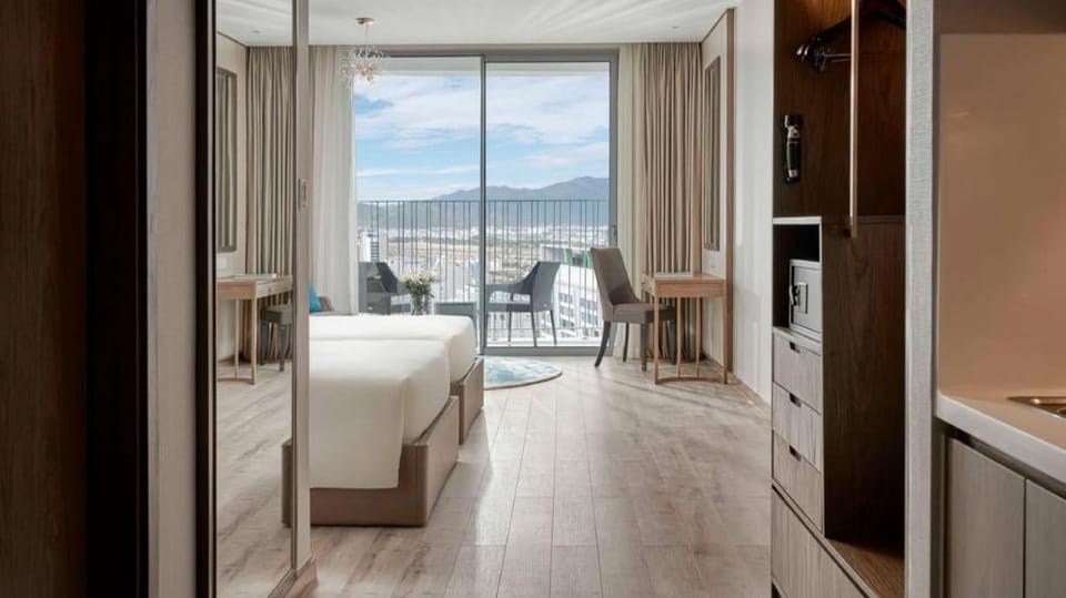 Panorama Luxury Free Pool & gym Nice city view  06 Apartment in Nha Trang