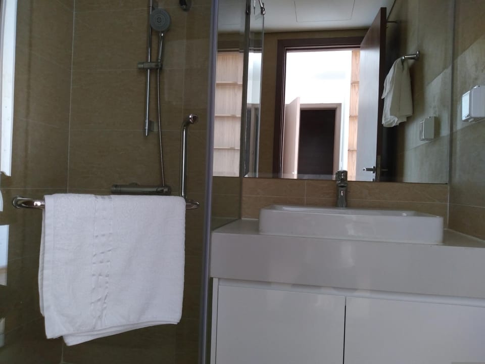 Luxury Home -Vinhomes Skylake My Dinh (Hotel 5*) Apartment in Laos