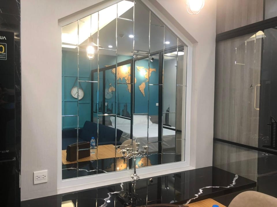 Vinhomes DCapitale 1BRLuxury Studio Tran Duy Hung Apartment in Laos