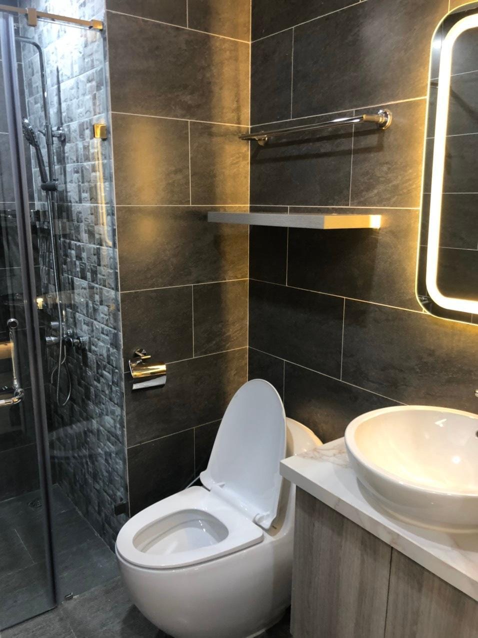 Vinhomes DCapitale 1BRLuxury Studio Tran Duy Hung Apartment in Laos