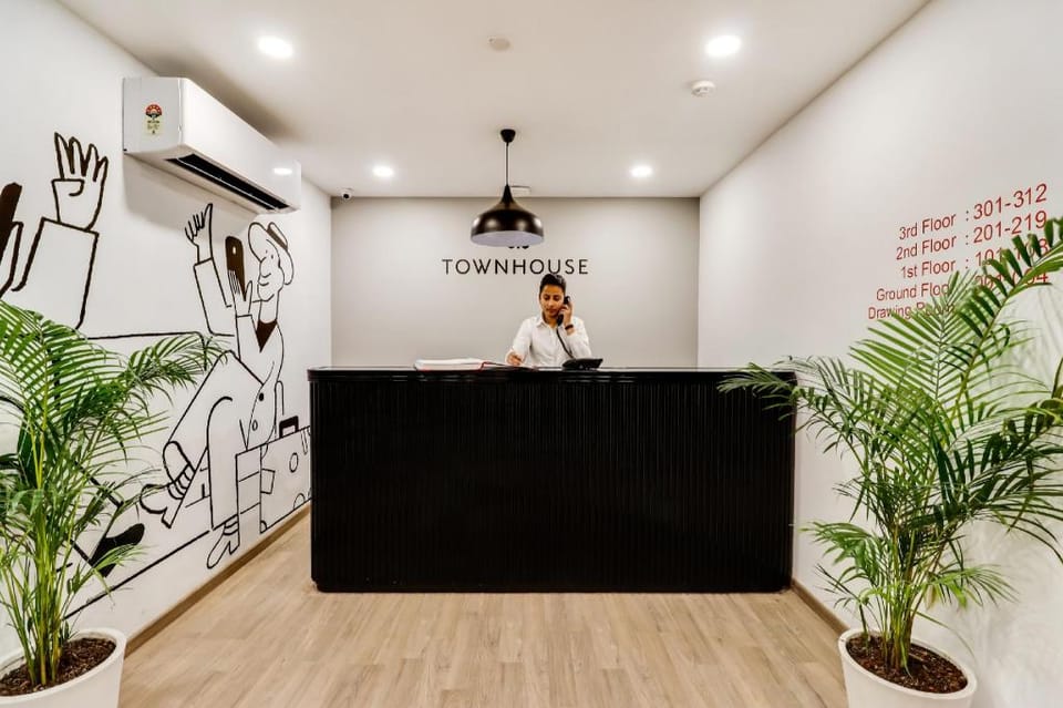 Super Townhouse Gandhi Hall Hotel in India