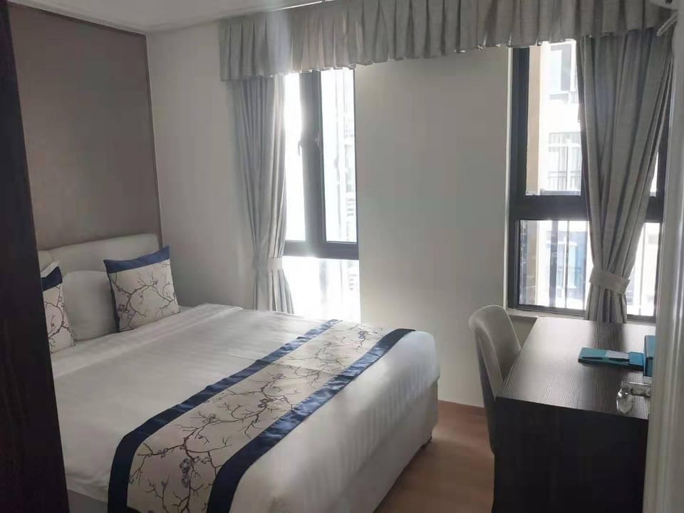 Cozy double bed room Apartment in Phnom Penh Province