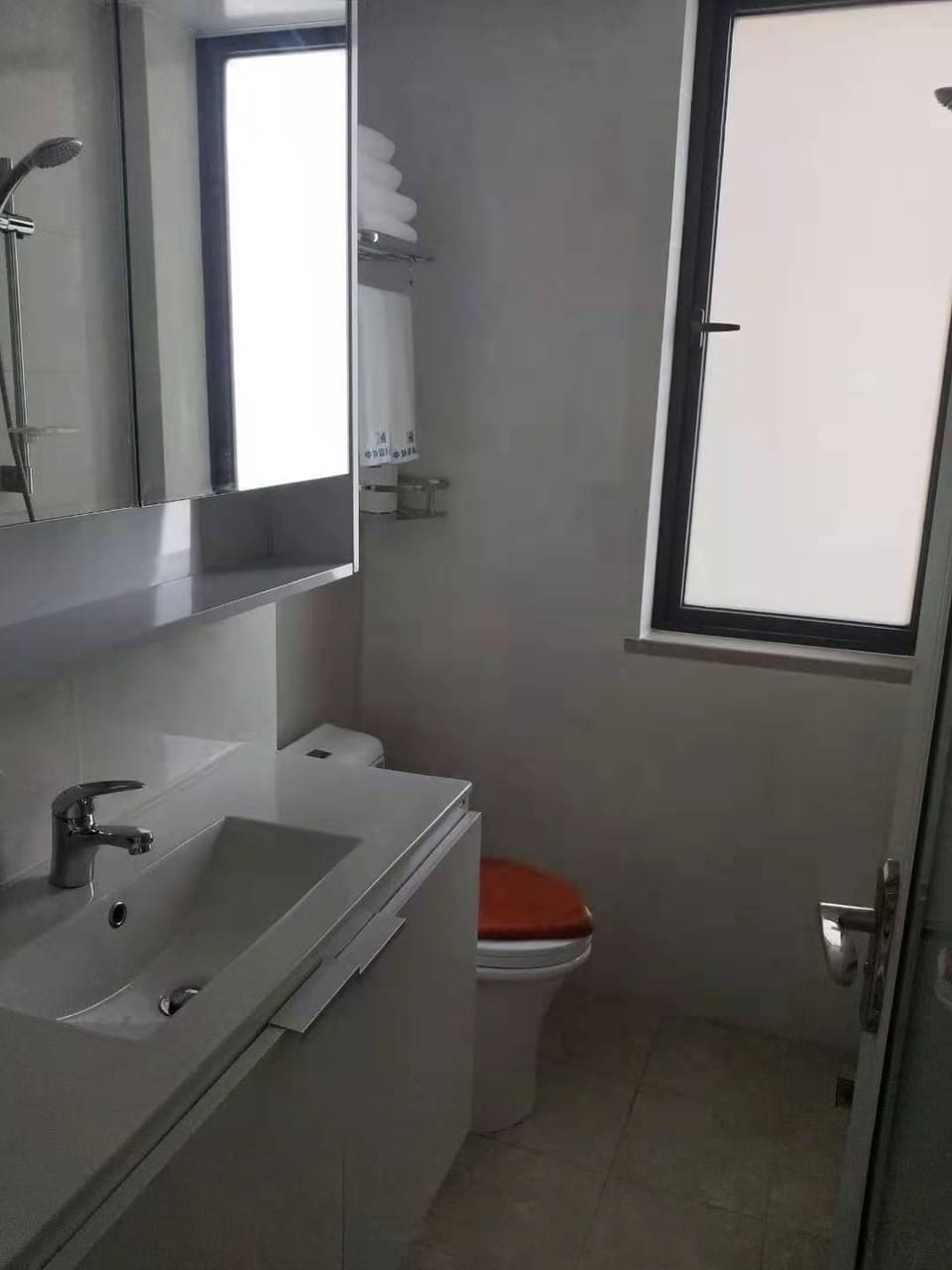 Cozy double bed room Apartment in Phnom Penh Province