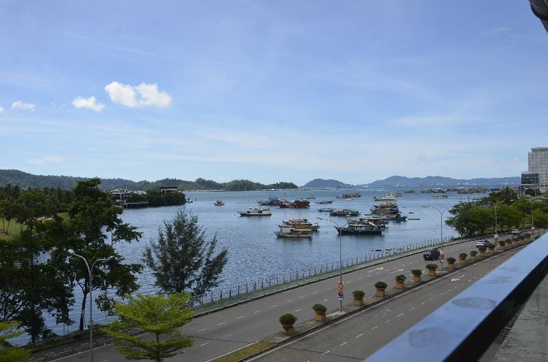 LOFT C, IMAGO 4+1 BEDROOM APARTMENT WITH SEA VIEW Apartment in Kota Kinabalu