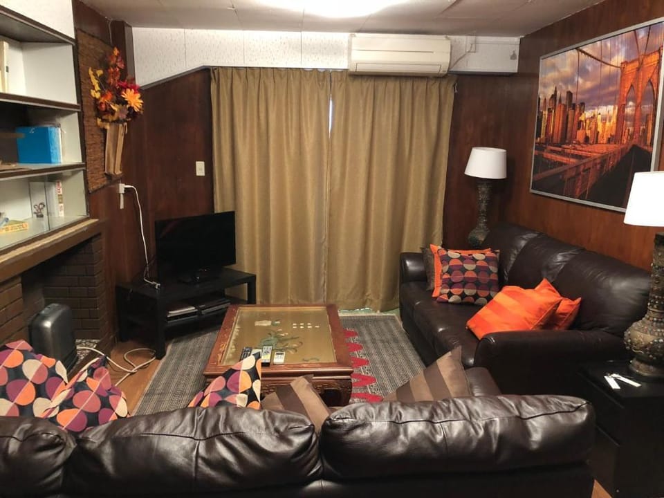 Deluxe Two Bedroom Western Style Apartment Apartment in Kobe