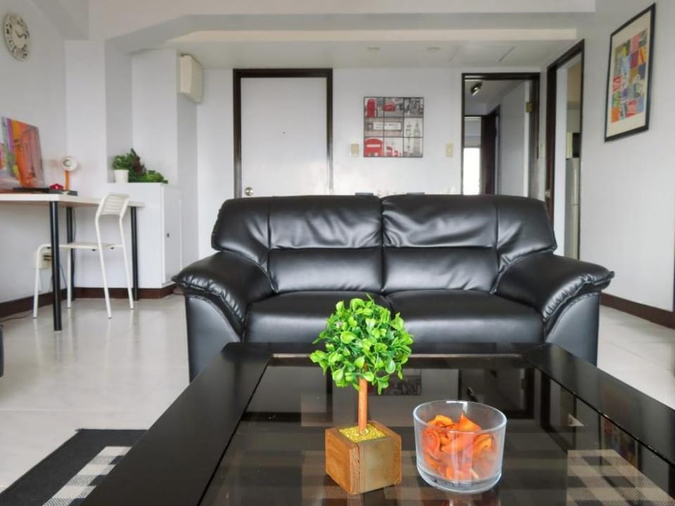 Deluxe Two Bedroom Western Style Apartment Apartment in Kobe