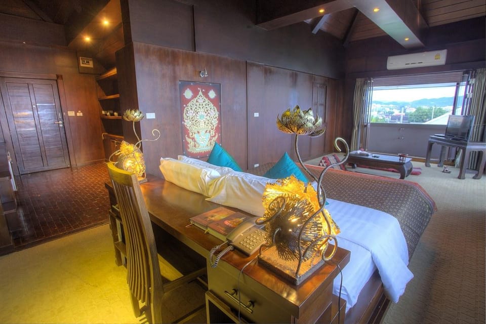 Grand Royal Lanna Boutique Home 20BR w/Breakfast Villa in Chiang Mai